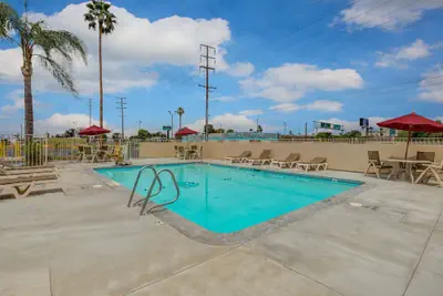 Photo 2 - Motel 6 San Bernardino, CA - South