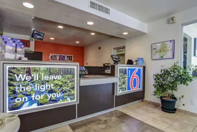 Photo 3 - Motel 6 Grants Pass, OR