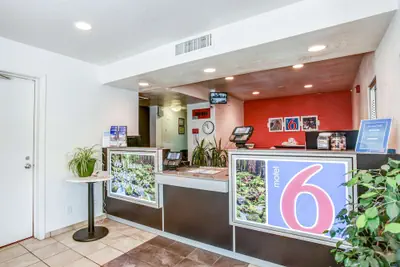 Photo 4 - Motel 6 Grants Pass, OR