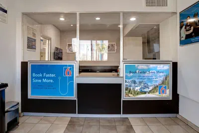 Photo 3 - Motel 6 Bakersfield, CA - South