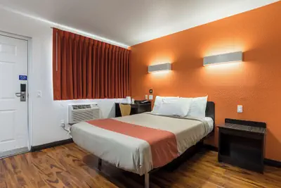 Photo 3 - Motel 6 Riverside, CA - UCR East