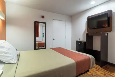 Photo 5 - Motel 6 Riverside, CA - UCR East