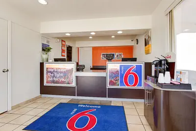 Photo 3 - Motel 6 Tempe, AZ - Scottsdale South