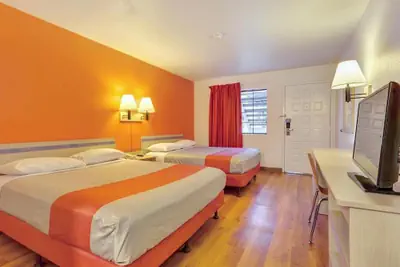 Photo 2 - Super 8 by Wyndham Santa Rosa North