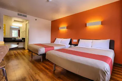 Photo 3 - Super 8 by Wyndham Petaluma