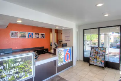 Photo 3 - Motel 6 Redding, CA - South