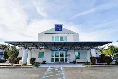 Photo 2 - Motel 6 Tewksbury, MA - Boston