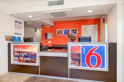 Photo 4 - Motel 6 Phoenix North - Bell Road