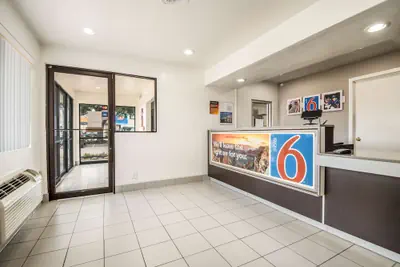 Photo 4 - Motel 6 College Station, TX - Bryan