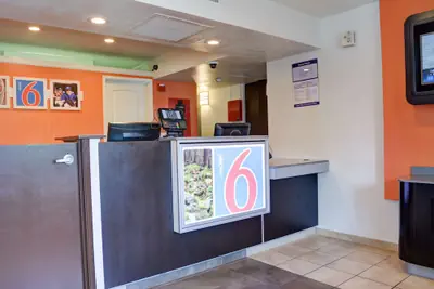 Photo 4 - Motel 6 Springfield, OR - Eugene North