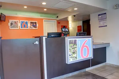 Photo 3 - Motel 6 Springfield, OR - Eugene North