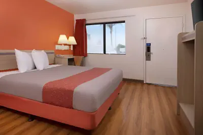 Photo 4 - Motel 6 Santa Maria, CA - North
