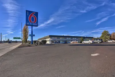 Photo 2 - Motel 6 Flagstaff, AZ - Butler