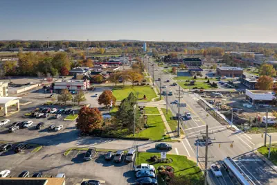 Photo 2 - Suburban Studios Mentor - Cleveland Northeast