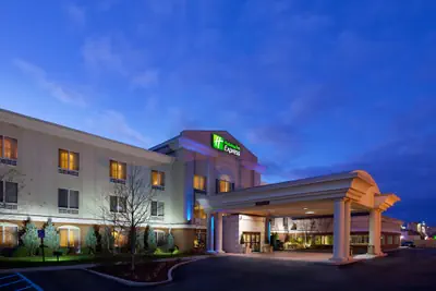 Photo 5 - Holiday Inn Express Toledo-Oregon by IHG
