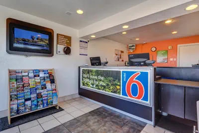 Photo 3 - Motel 6 Vallejo, CA - Six Flags West