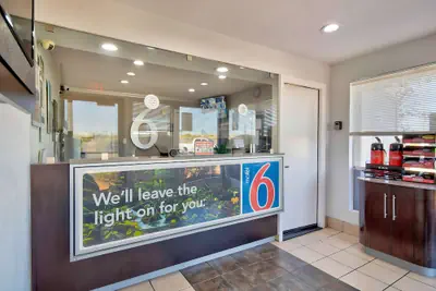 Photo 4 - Motel 6 Vallejo, CA - Six Flags West