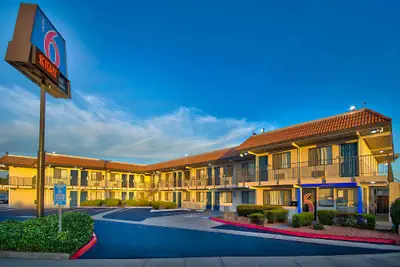 Photo 2 - Motel 6 Vallejo, CA - Six Flags West