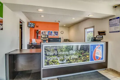 Photo 5 - Motel 6 Stockton, CA - Charter Way West