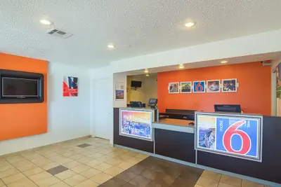 Photo 5 - Motel 6 Lawton, OK