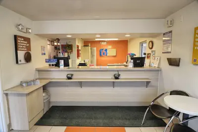 Photo 4 - Motel 6 Coeur D'Alene, ID