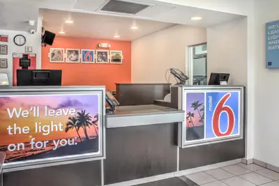 Photo 5 - Motel 6 Mojave, CA