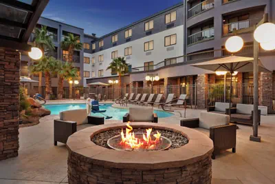 Photo 2 - Courtyard By Marriott Las Vegas Stadium Area