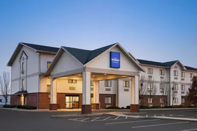 Photo 2 - Baymont by Wyndham Buffalo