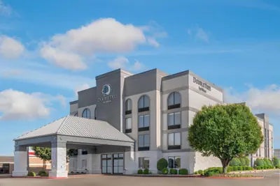 Photo 2 - DoubleTree by Hilton Springdale
