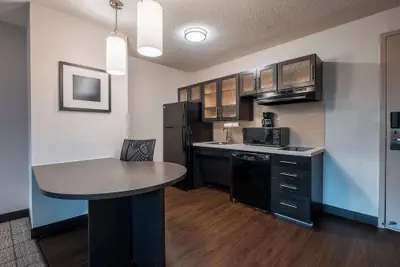 Photo 2 - Sonesta Simply Suites Fort Worth