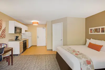 Photo 2 - MainStay Suites Detroit Auburn Hills