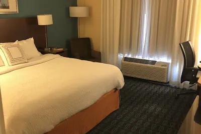 Photo 4 - Fairfield by Marriott Kalamazoo West