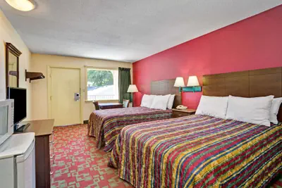 Photo 4 - Days Inn by Wyndham Elizabeth City