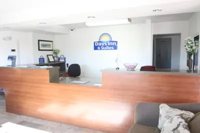 Photo 5 - Days Inn & Suites by Wyndham Needles