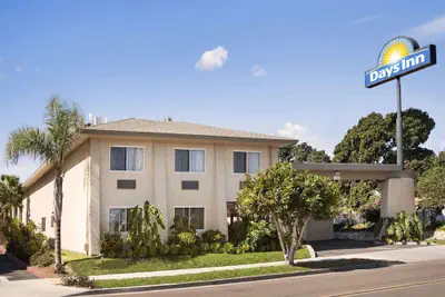 Photo 2 - Days Inn by Wyndham Oceanside