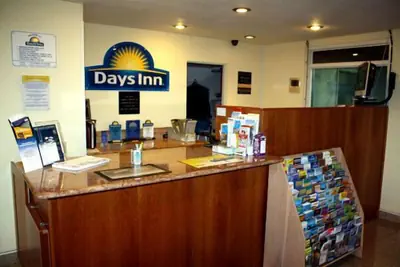 Photo 5 - Days Inn by Wyndham Oceanside