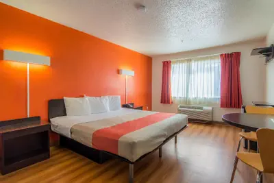 Photo 4 - Motel 6 Dallas, TX - North - Richardson
