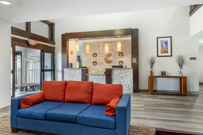 Photo 4 - Comfort Inn & Suites Houston FM1960 - Champions