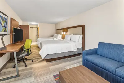 Photo 4 - Holiday Inn Express & Suites Tacoma by IHG