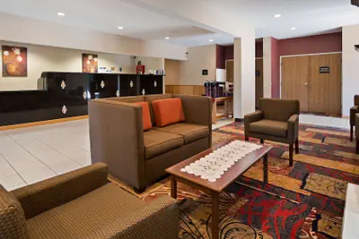 Photo 4 - Best Western Plaza Hotel Saugatuck