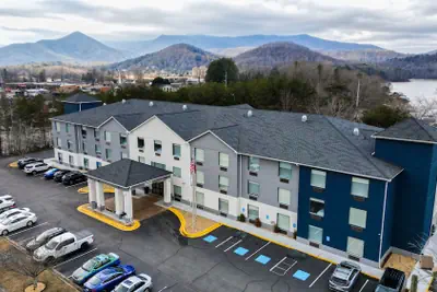 Photo 2 - Holiday Inn Express & Suites Hiawassee by IHG