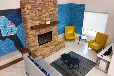 Photo 3 - Holiday Inn Express & Suites Hiawassee by IHG