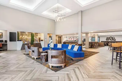 Photo 3 - Best Western Plus Bourbonnais Hotel & Suites