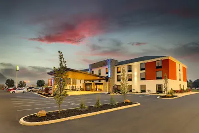Photo 2 - Holiday Inn Express & Suites Troy by IHG