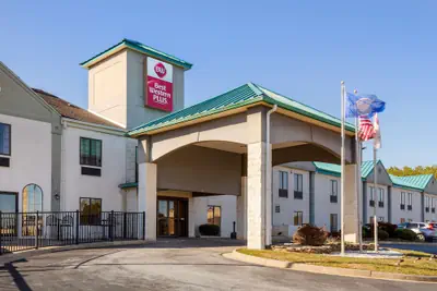 Photo 2 - Best Western Plus South Hill Inn