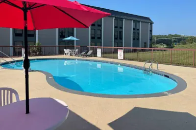 Photo 2 - Quality Inn & Suites Lexington South