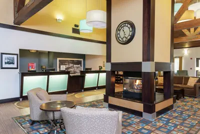 Photo 4 - Hampton Inn & Suites Cleveland-Airport/Middleburg Heights