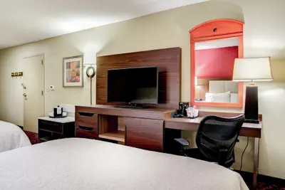 Photo 4 - Hampton Inn St. Joseph