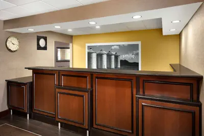 Photo 3 - Hampton Inn St. Joseph