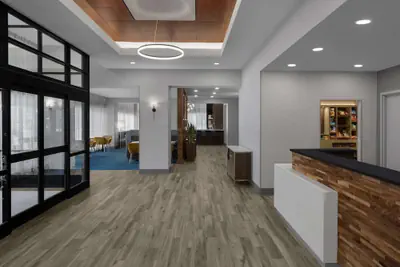 Photo 4 - Hampton Inn Cleveland-Downtown